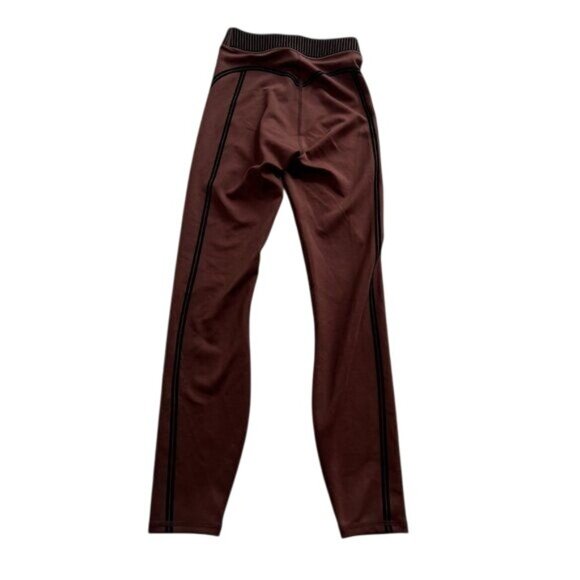 ALO Yoga Airlift High-Waist 7/8 Line Up Leggings in Cherry Cola - Picture 4 of 6